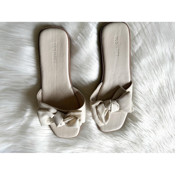 Old Navy, bow tie slide sandals - Picture 4 of 8